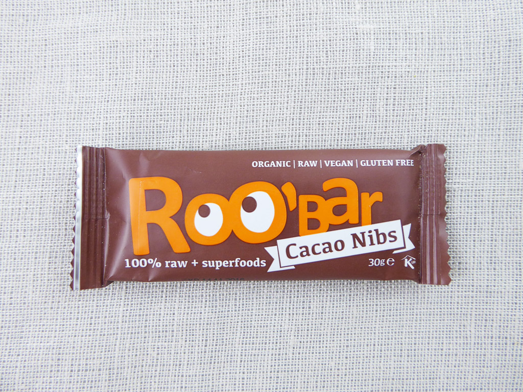 Batonėlis „Roo'Bar: Cacao Nibs“ (Kakavos pupelės, migdolai)