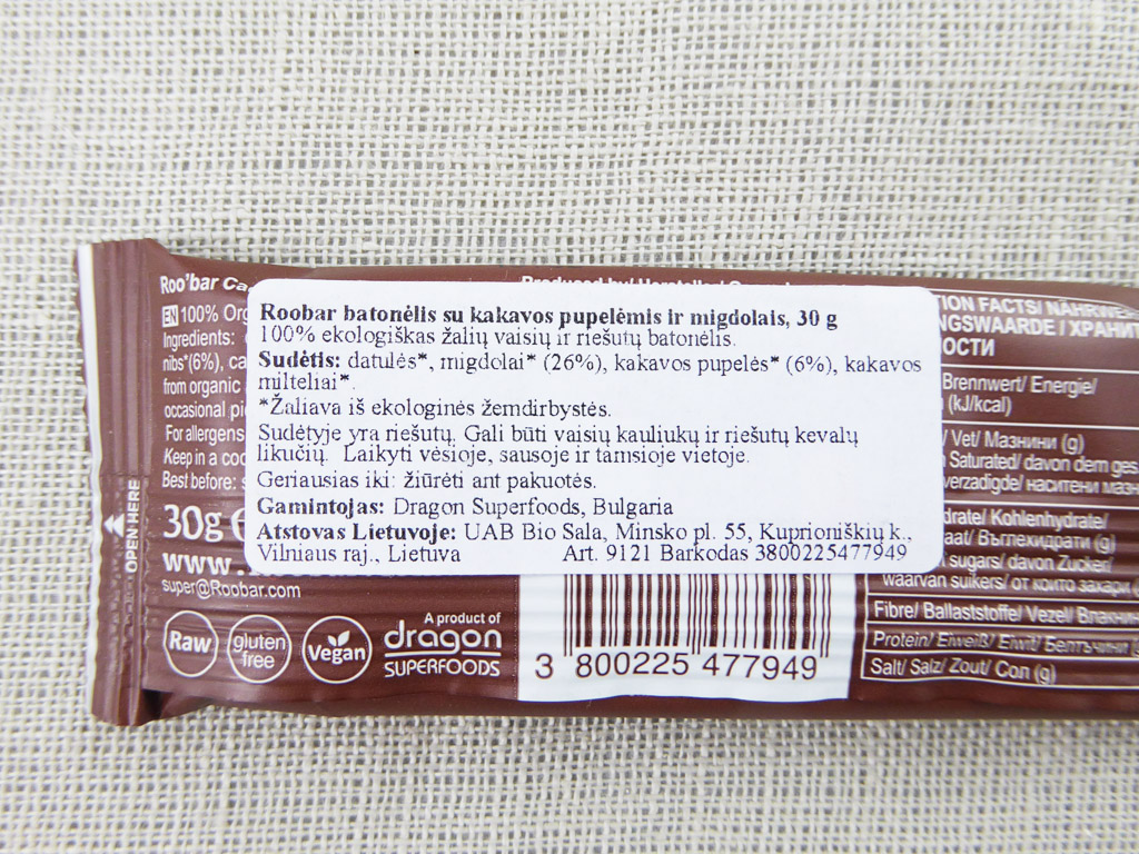 Batonėlis „Roo'Bar: Cacao Nibs“ (Kakavos pupelės, migdolai)