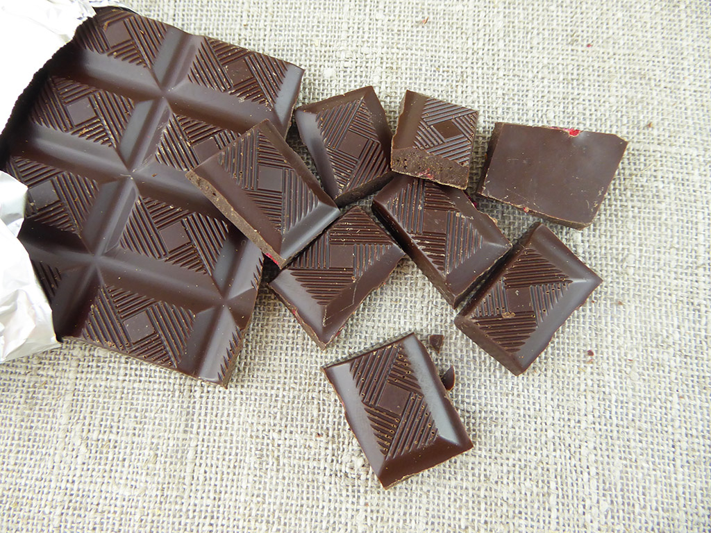Cavalier: Dark Berries, 85% Cocoa (Juodasis šokoladas su uogomis)